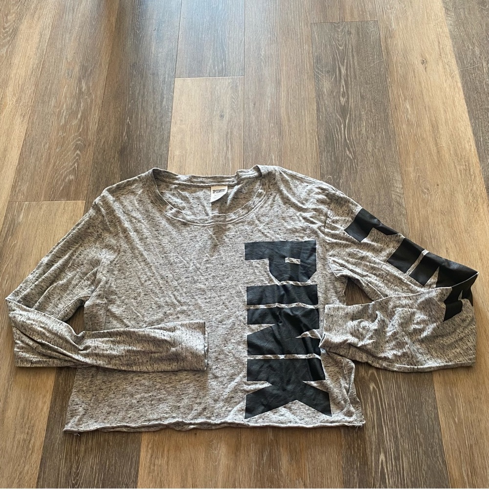 Pink Victorias Secret Shirt WOMENS Sz Small Gray Grey Spellout Cropped Top